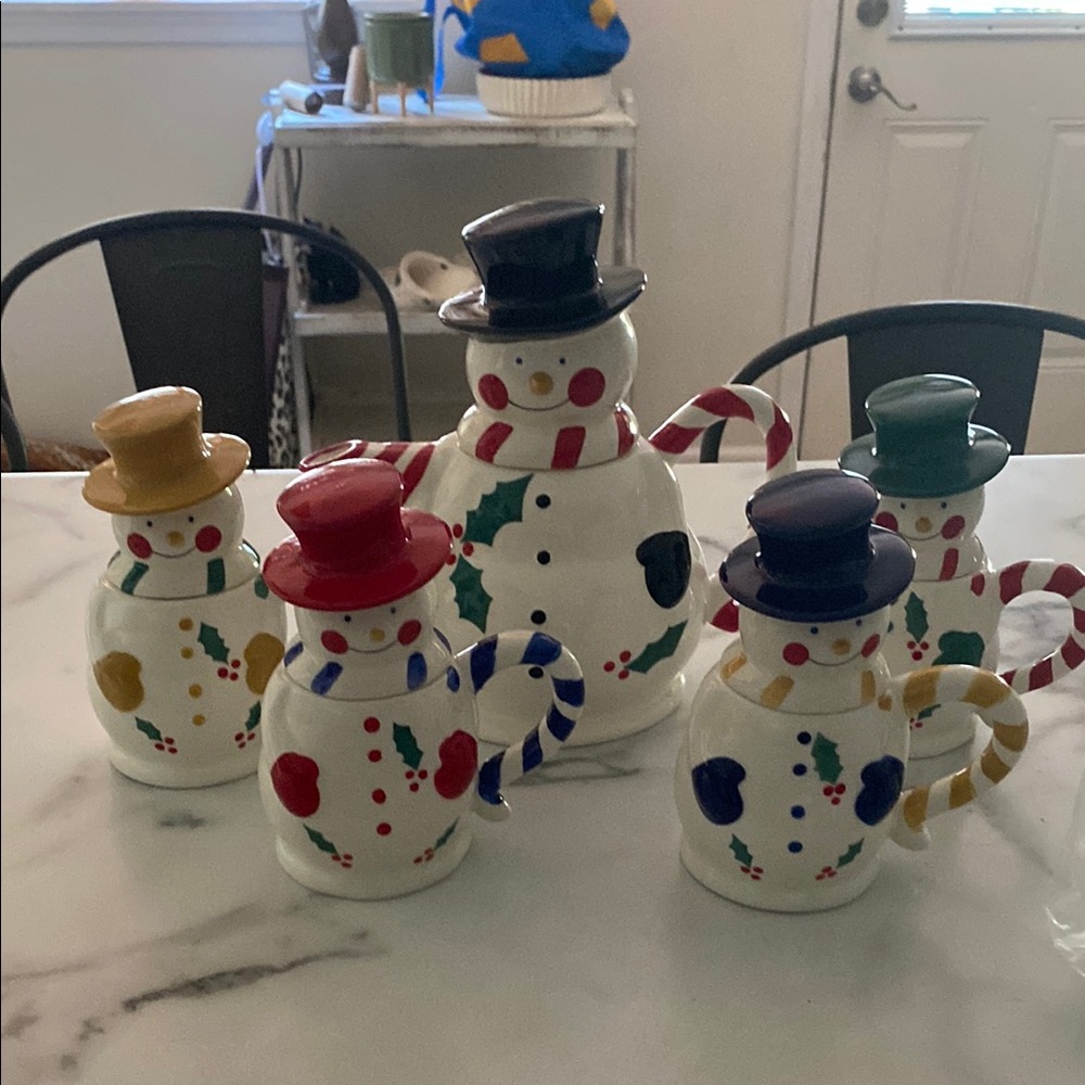 Festive Snowman tea, pot, and Mug Set